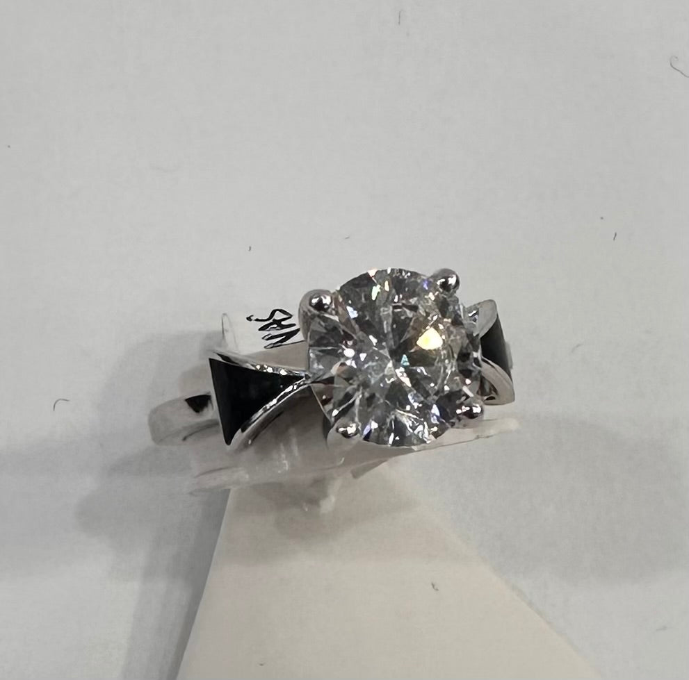 IGI certified lab grown diamond ring