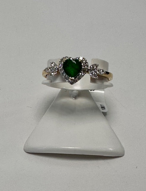 Emeral and diamond heart ring in 10k yellow gold