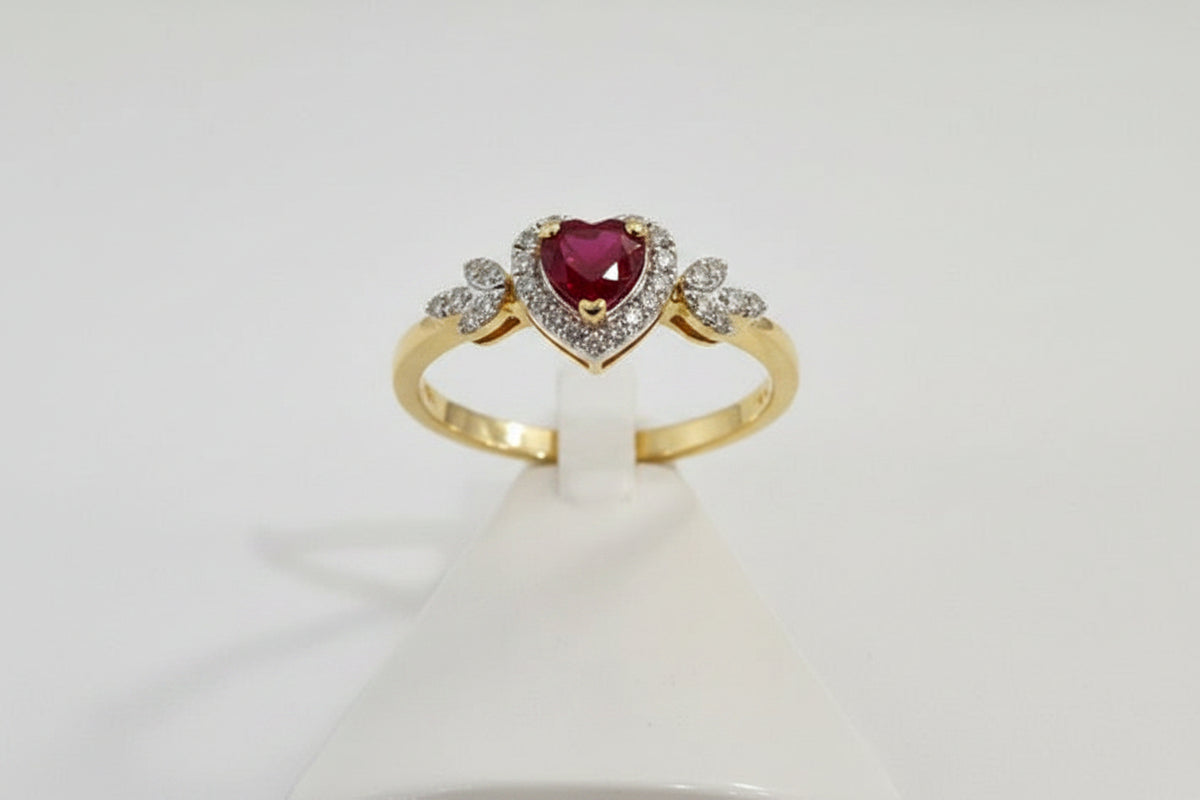 Natural diamond and ruby heart ring
