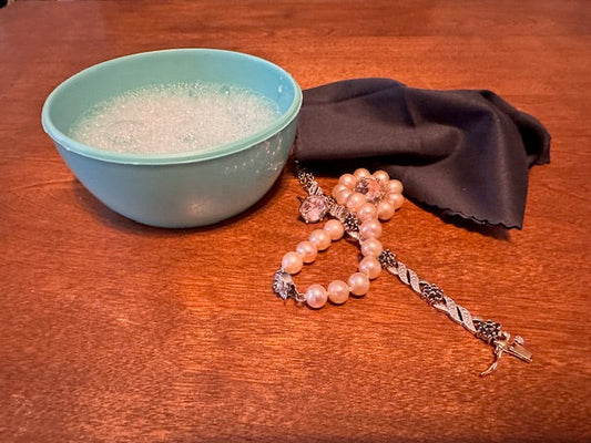 How to clean your jewelry at home
