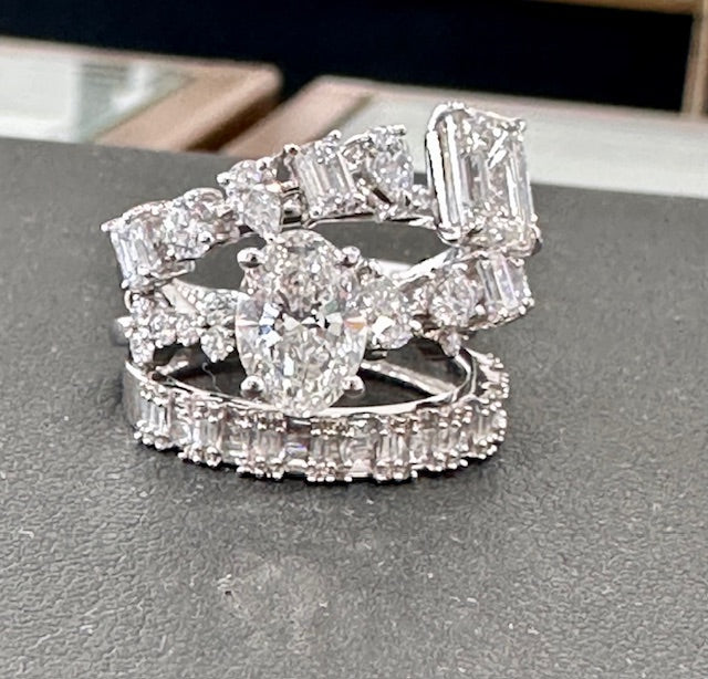 Certified lab grown and natural diamond engagement rings